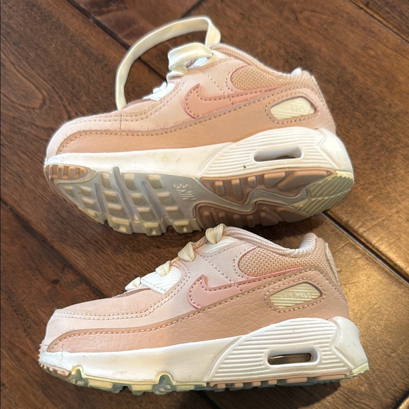 Nike Kids Pink Airmax Sneakers GUC 6c - Picture 7 of 8